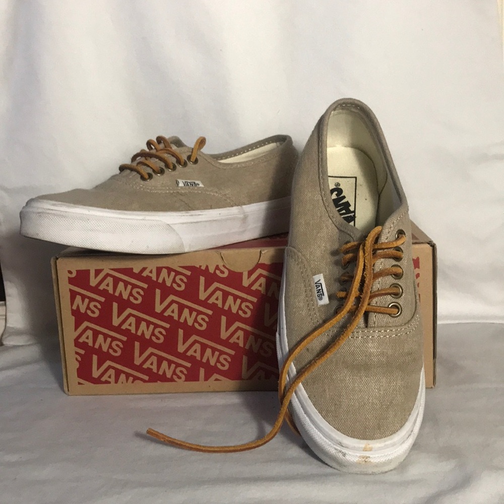 Only worn a few times